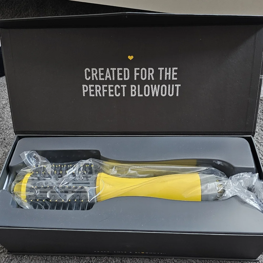 Drybar THE SINGLE SHOT ROUND BLOW-DRYER BRUSH 2.25 inch Barrel New